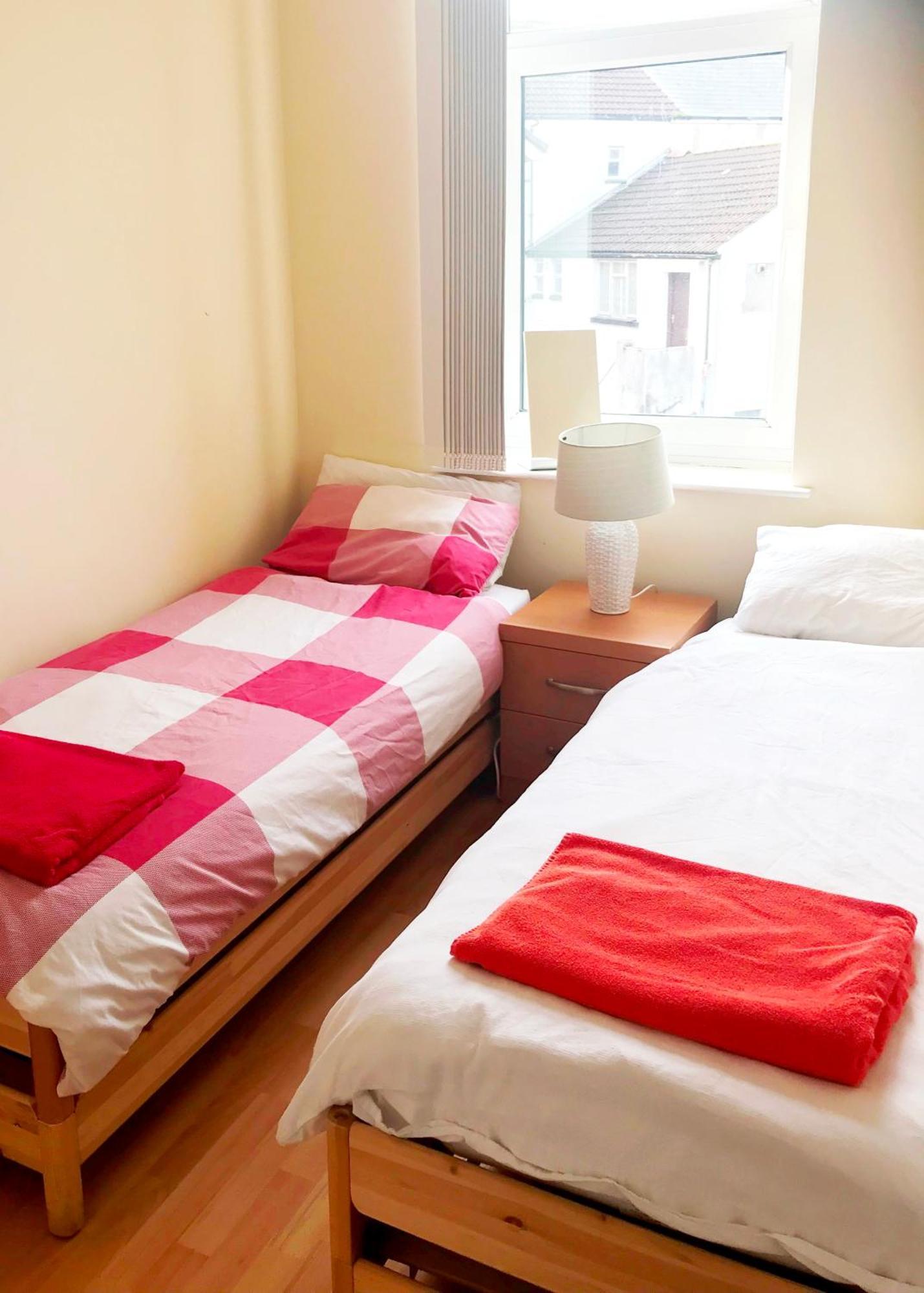 1 Fitzhamon Embankment Apartments Opposite Principality Stadium - Long Stay Offer Cardiff Extérieur photo