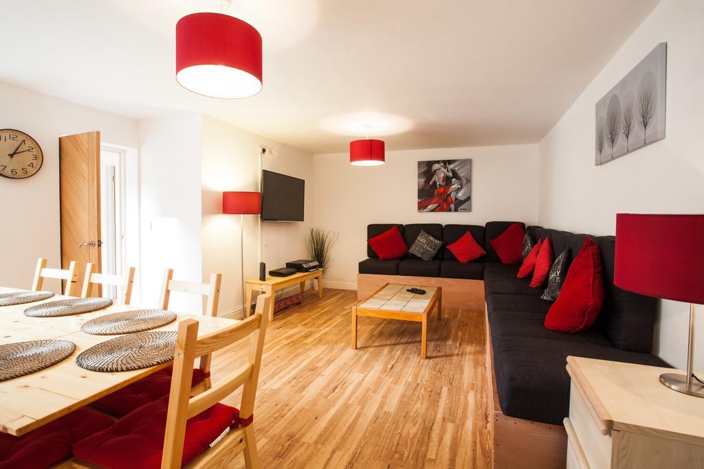 1 Fitzhamon Embankment Apartments Opposite Principality Stadium - Long Stay Offer Cardiff Extérieur photo