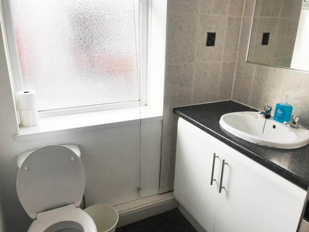 1 Fitzhamon Embankment Apartments Opposite Principality Stadium - Long Stay Offer Cardiff Extérieur photo