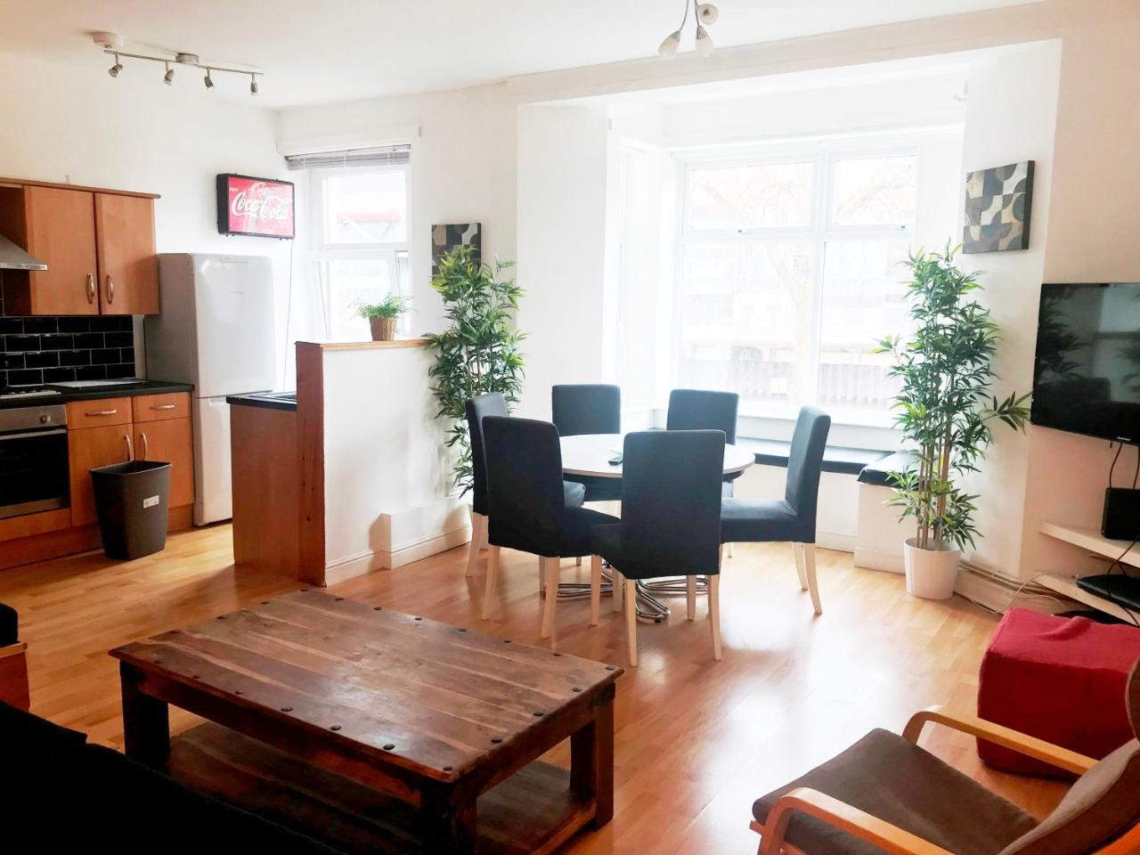 1 Fitzhamon Embankment Apartments Opposite Principality Stadium - Long Stay Offer Cardiff Extérieur photo
