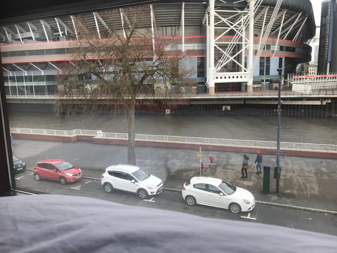 1 Fitzhamon Embankment Apartments Opposite Principality Stadium - Long Stay Offer Cardiff Extérieur photo